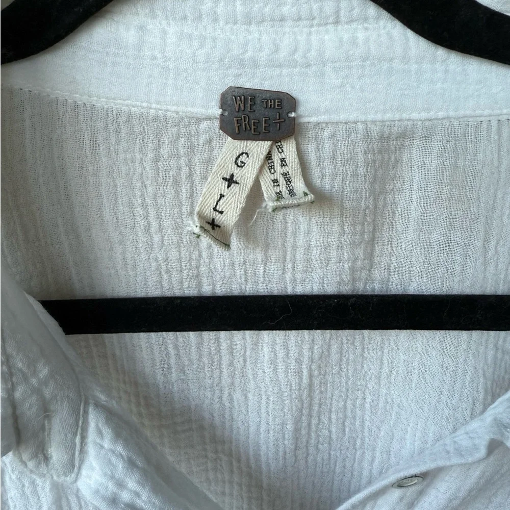 Free People Textured Long Sleeve Flowy Cream Shirt Size L - Picture 3 of 3